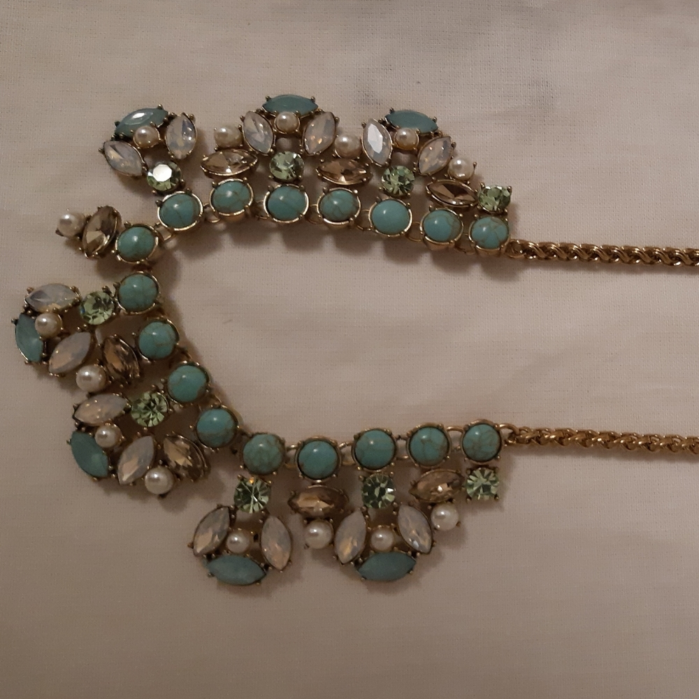 necklace - Picture 5 of 9
